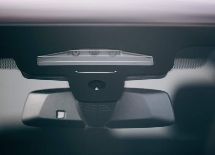 Adas-Camera-on-windshield
